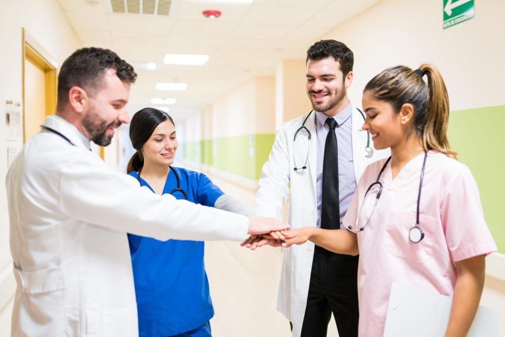 Médicos felices